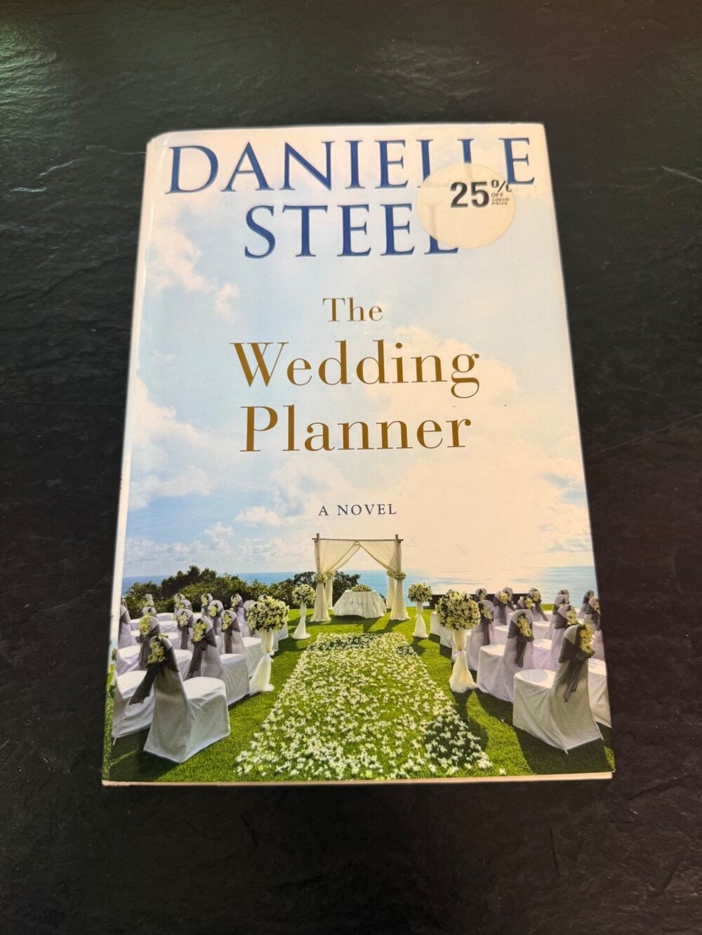 Danielle Steel, "The Wedding Planner" Hard Cover-GREAT CONDITION!